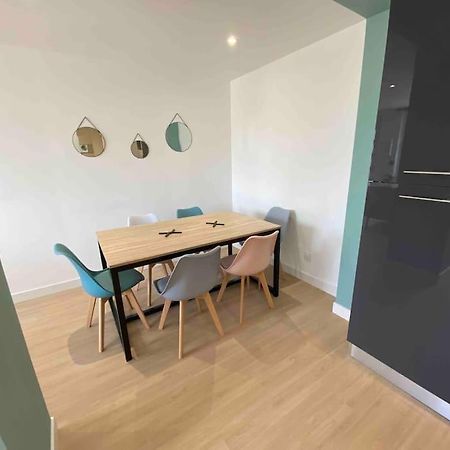 Appartement Familial, 2 Chambres, En Rdc Sur Cour Saint Florentin Bagian luar foto